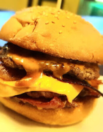 Green Clover IrishPub